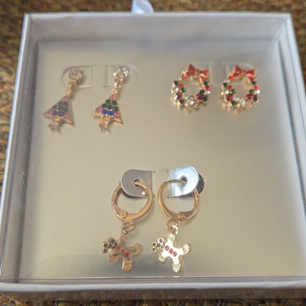 Christmas themed earings, nwt, set of 3